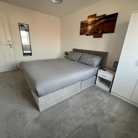 North Colchester Homestay Mile End ภายนอก รูปภาพ