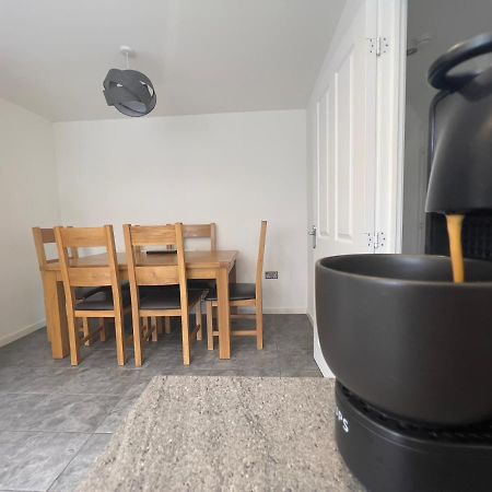 North Colchester Homestay Mile End ภายนอก รูปภาพ