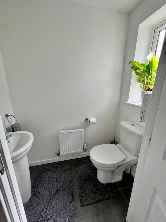 North Colchester Homestay Mile End ภายนอก รูปภาพ
